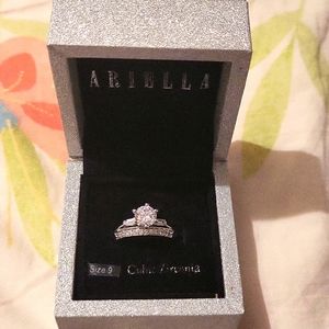 Brand New ARIELLA Ring